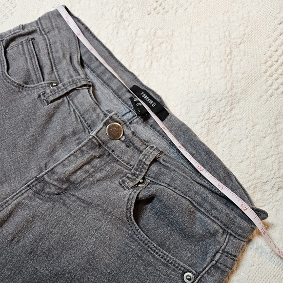 3/$15 🌺Forever 21 Grey Skinny Jeans - Picture 11 of 13